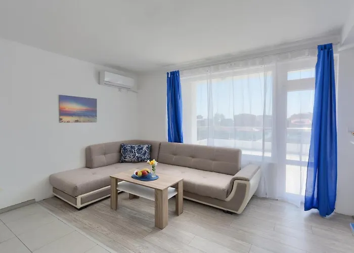 Siyanie Kiten (Burgas)