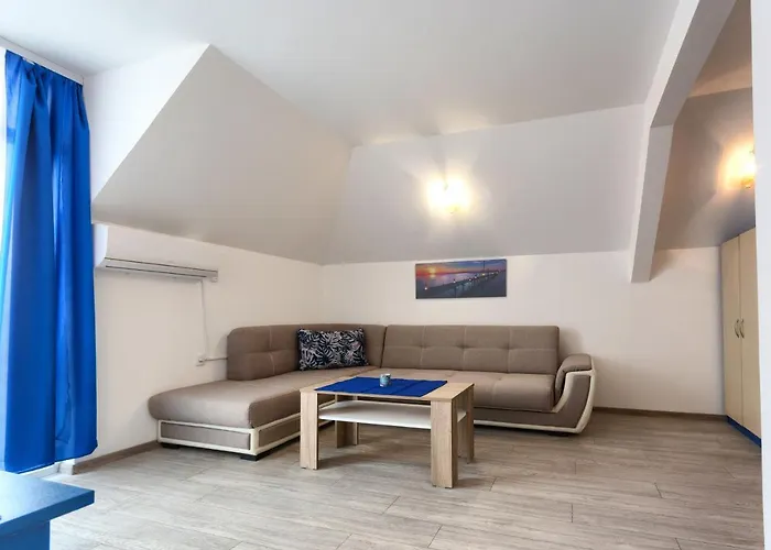 Hotel Siyanie Kiten (Burgas)