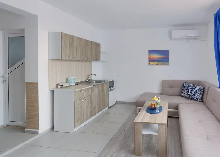 Siyanie Kiten (Burgas)